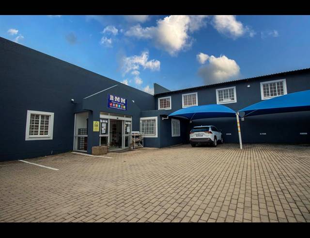 2,000M² INDUSTRIAL YARD FOR SALE IN OLIFANTSFONTEIN